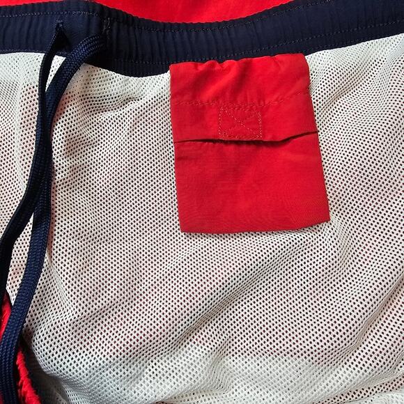 LL Bean Men's Red Classic Supplex Cargo 10" Sport Shorts in Red, NWT, Size XXL - Picture 6 of 12